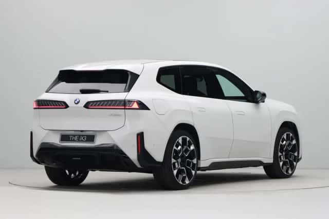 BMW iX3 (2026) thumbnail 8