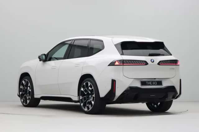 BMW iX3 (2026) thumbnail 10
