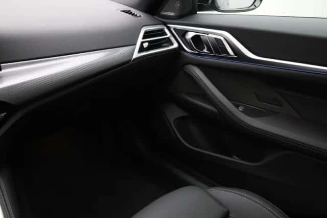 BMW i4 (2026) thumbnail 15
