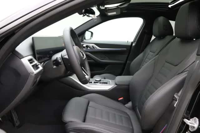 BMW i4 (2026) thumbnail 5