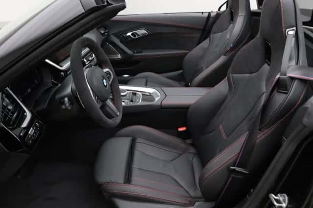 BMW Z4 (2026) thumbnail 6