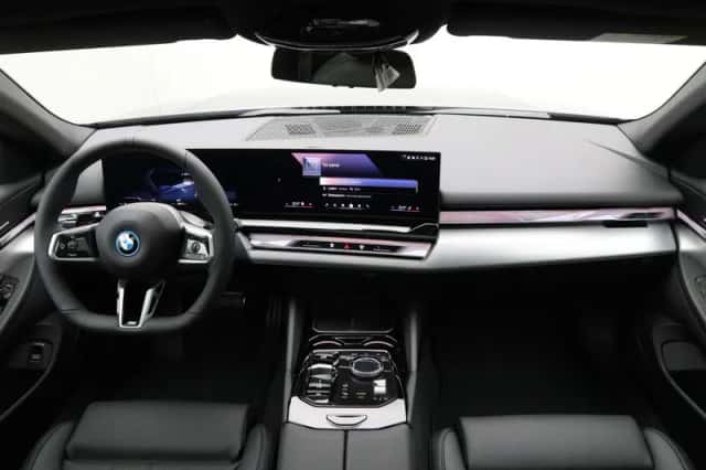 BMW i5 (2026) thumbnail 13