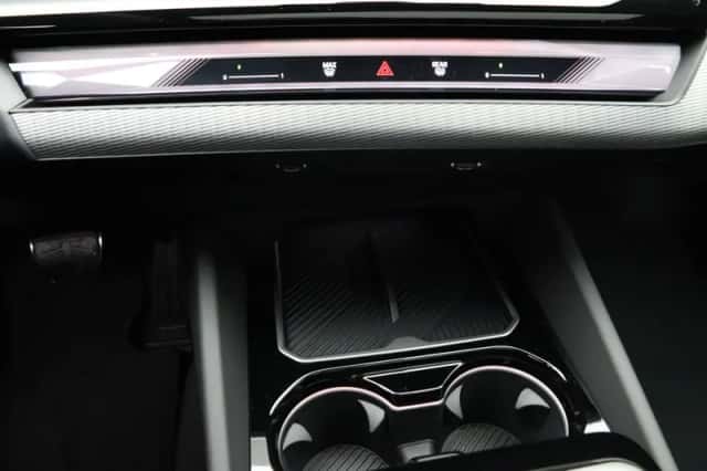 BMW i5 (2026) thumbnail 14