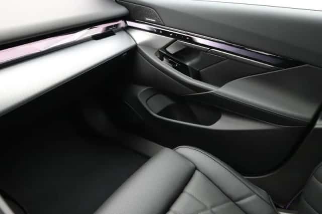 BMW i5 (2026) thumbnail 15