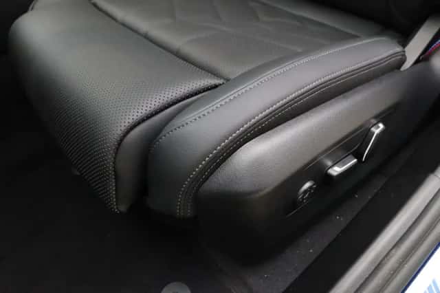 BMW i5 (2026) thumbnail 16