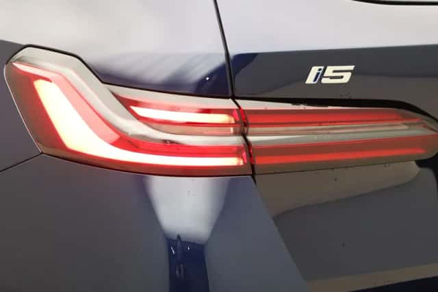 BMW i5 (2026) thumbnail 22