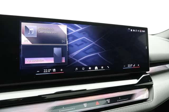 BMW i5 (2026) thumbnail 26