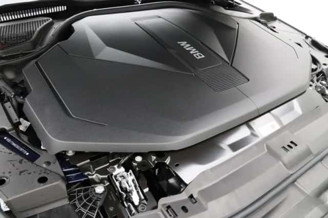 BMW i5 (2026) thumbnail 4