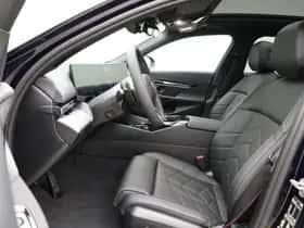 BMW i5 (2026) thumbnail 5