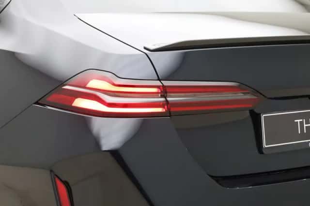 BMW M5 (2026) thumbnail 12