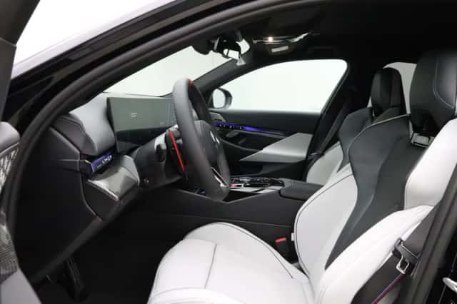 BMW M5 (2026) thumbnail 14