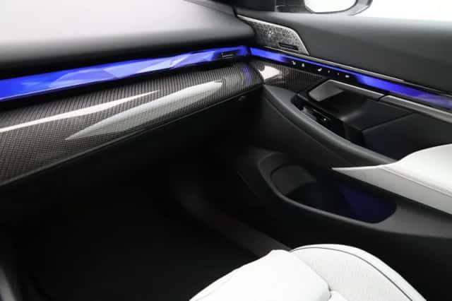BMW M5 (2026) thumbnail 18