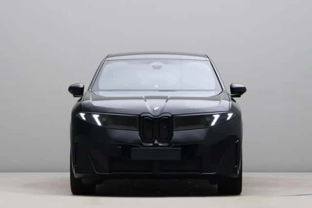 BMW iX3 (2026) thumbnail 2