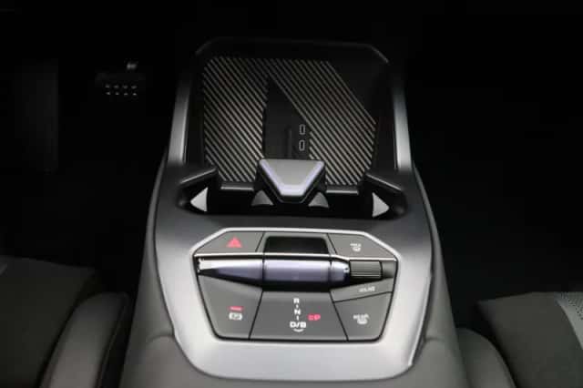 BMW iX3 (2026) thumbnail 17