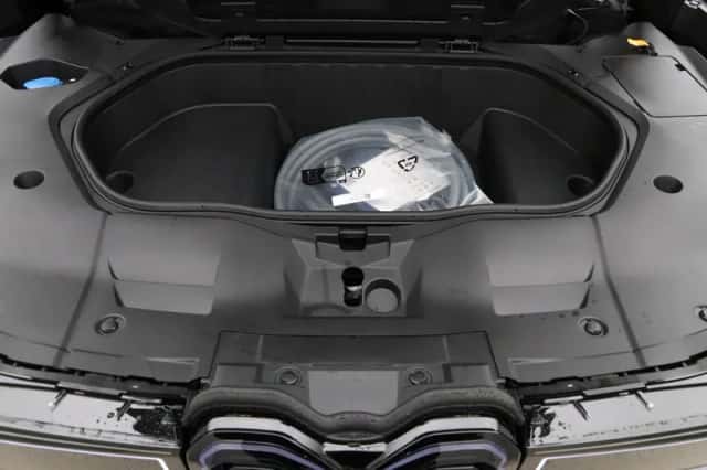 BMW iX3 (2026) thumbnail 25