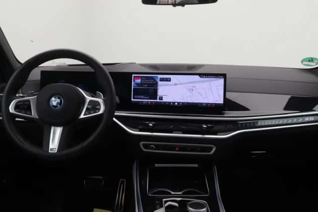 BMW X5 (2025) thumbnail 13