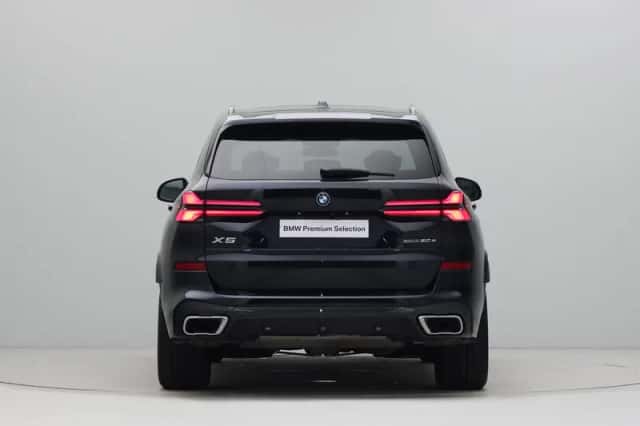 BMW X5 (2025) thumbnail 10
