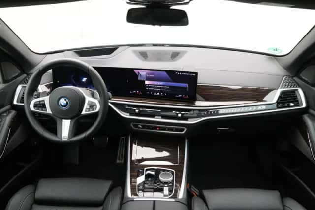 BMW X5 (2025) thumbnail 13