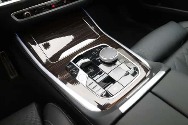 BMW X5 (2025) thumbnail 18