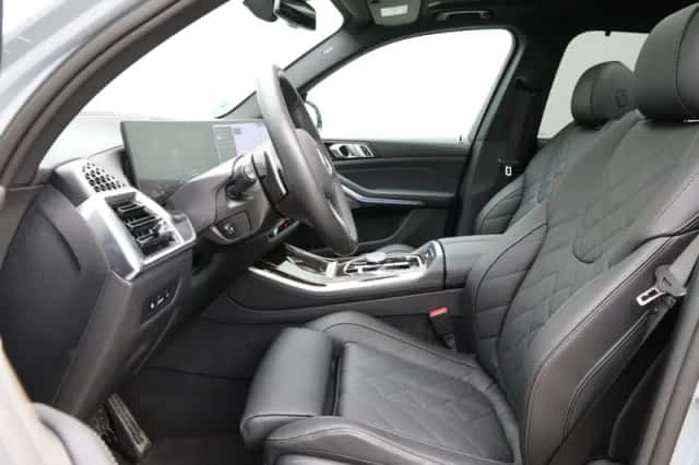 BMW X5 (2025) thumbnail 5
