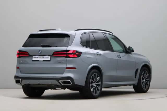 BMW X5 (2025) thumbnail 9