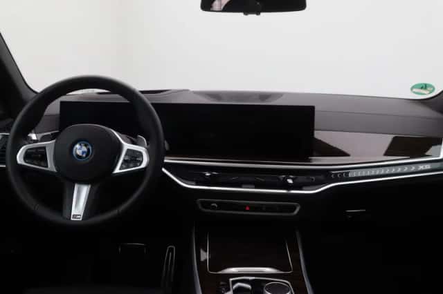 BMW X5 (2025) thumbnail 14