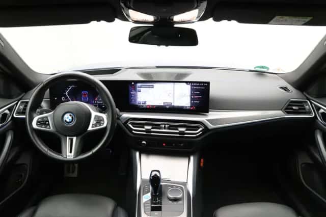 BMW i4 (2022) thumbnail 14