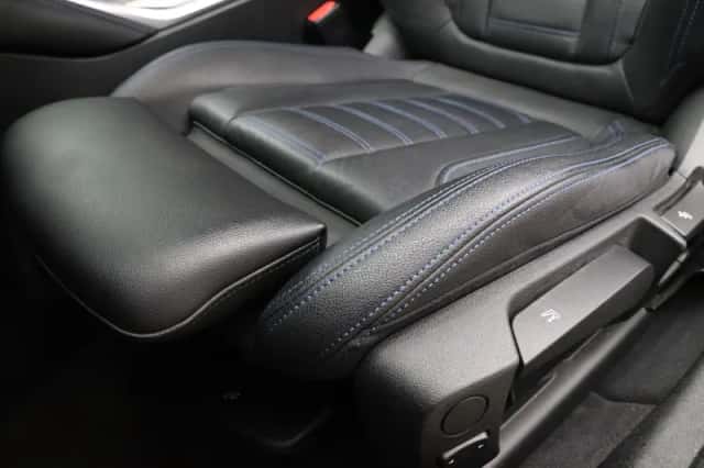 BMW i4 (2022) thumbnail 17