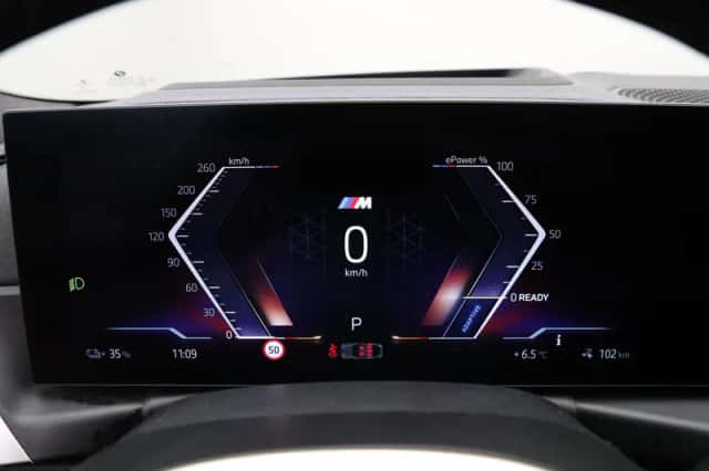 BMW i4 (2022) thumbnail 3