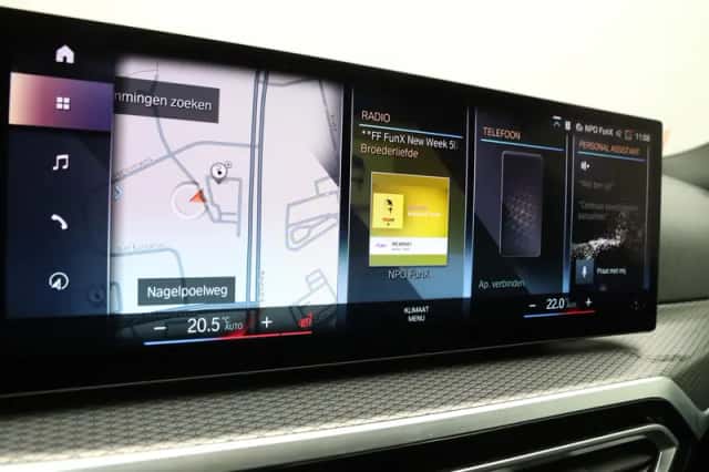 BMW i4 (2022) thumbnail 25