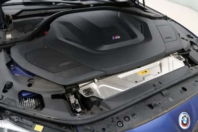 BMW i4 (2022) thumbnail 5