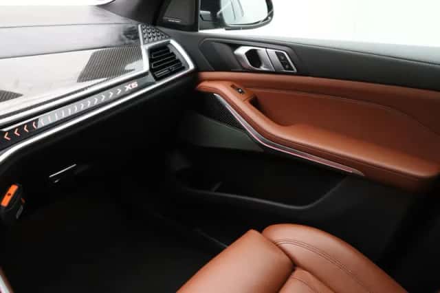 BMW X5 (2023) thumbnail 15