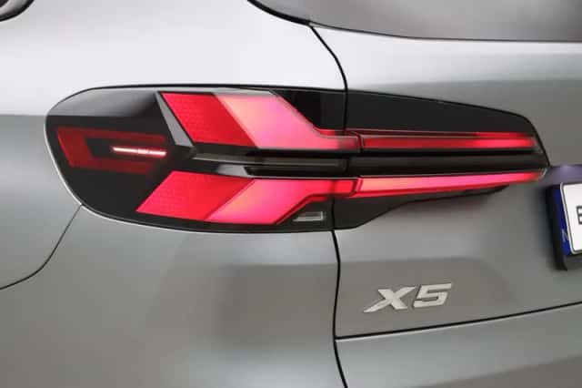BMW X5 (2023) thumbnail 22