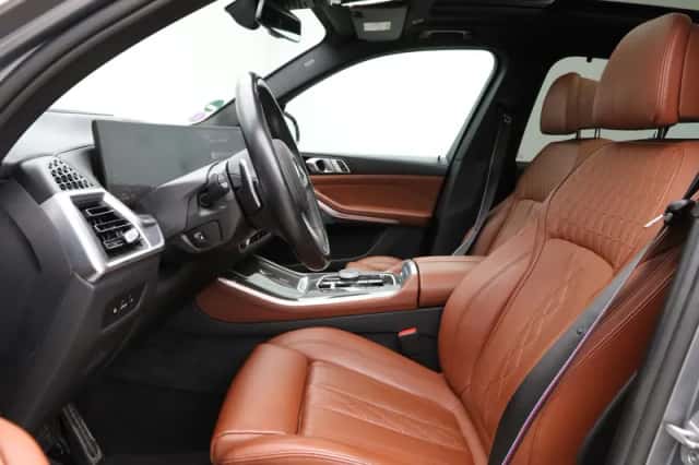 BMW X5 (2023) thumbnail 5