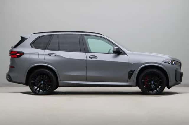 BMW X5 (2023) thumbnail 8