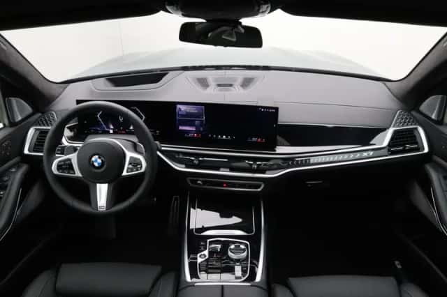 BMW X7 (2026) thumbnail 13