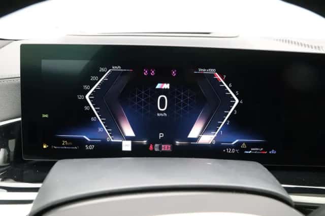 BMW X7 (2026) thumbnail 3