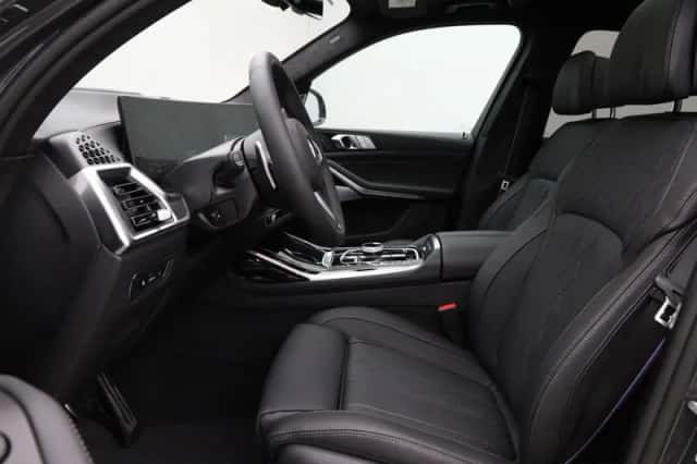 BMW X7 (2026) thumbnail 5