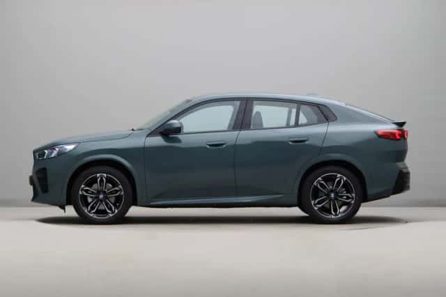 BMW iX2 (2026) thumbnail 12