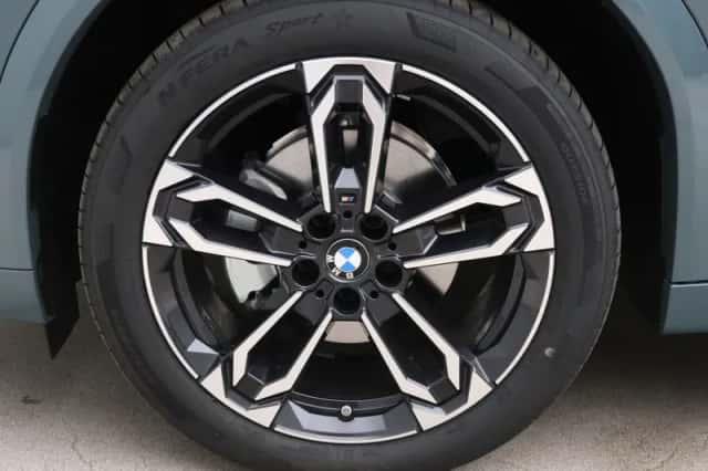 BMW iX2 (2026) thumbnail 18