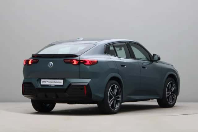 BMW iX2 (2026) thumbnail 9