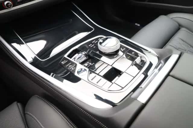 BMW X5 (2026) thumbnail 18