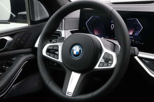 BMW X5 (2026) thumbnail 2