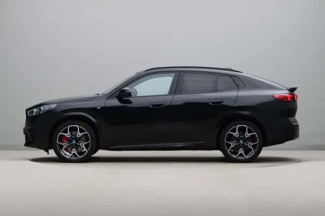 BMW iX2 (2024) thumbnail 12
