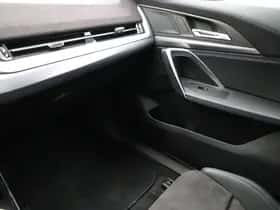 BMW iX2 (2024) thumbnail 13