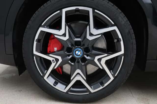 BMW iX2 (2024) thumbnail 19