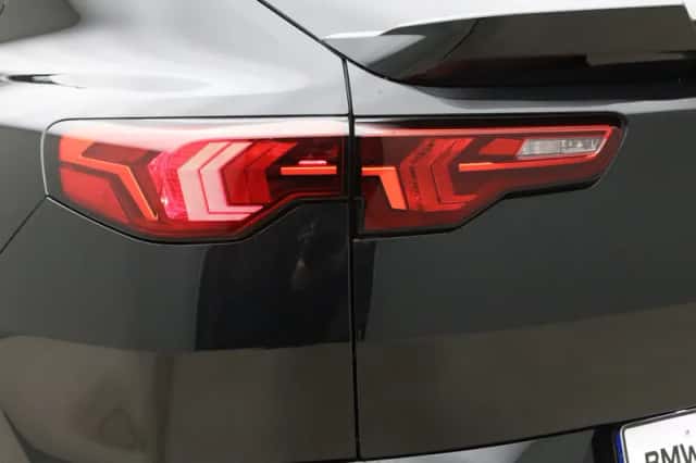 BMW iX2 (2024) thumbnail 21
