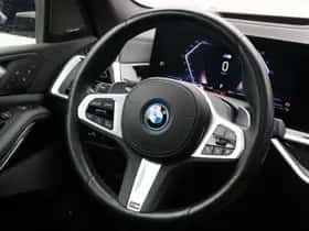 BMW X5 (2023) thumbnail 2