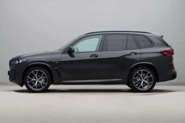 BMW X5 (2023) thumbnail 11