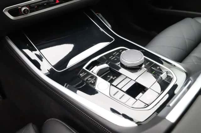 BMW X5 (2023) thumbnail 17